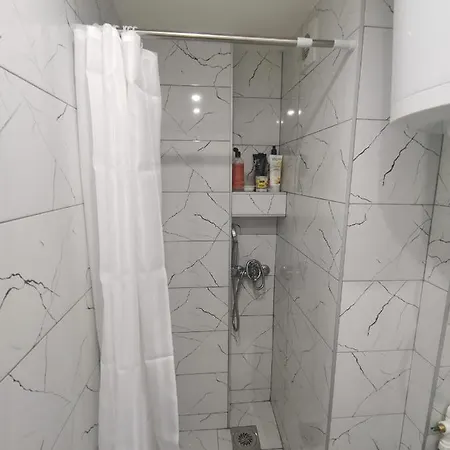 White Centar 3* Kragujevac